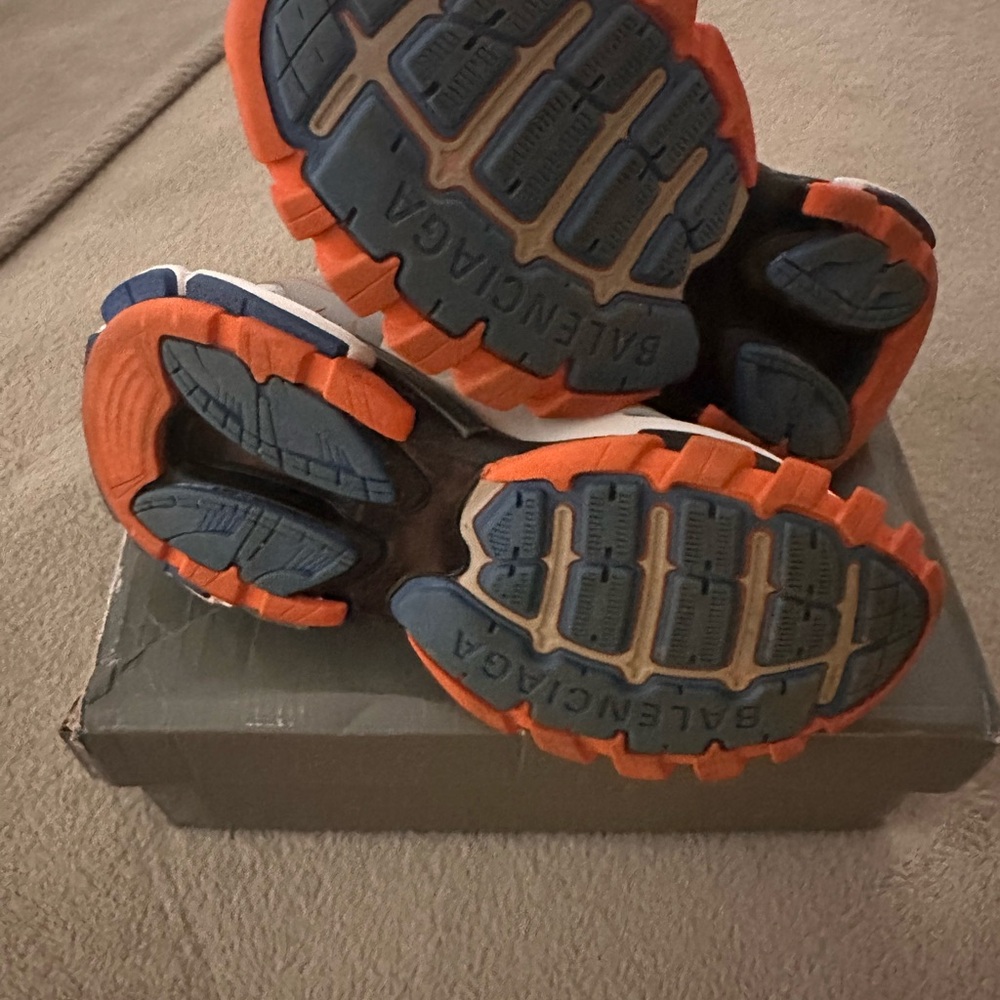 Balenciaga Track 2 Sneaker - Picture 5 of 6